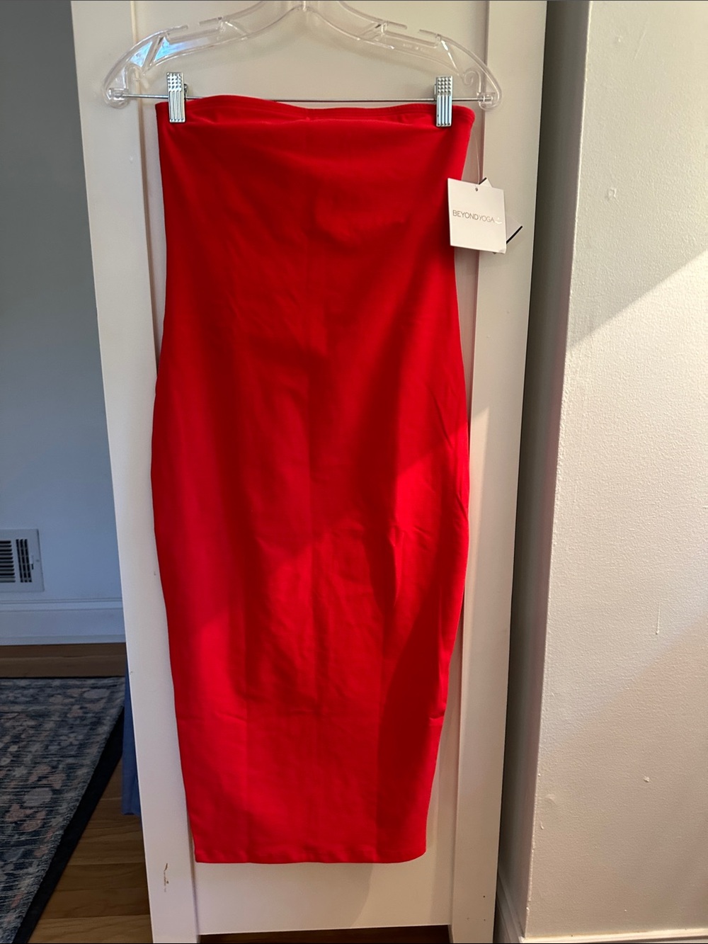 Beyond Yoga Red High-Waist Midi strapless tube dress. Fitted